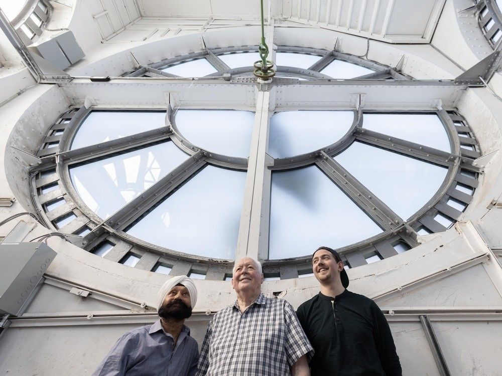 Vancouver block clock renewed after 112 years on the job