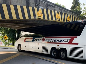 La passerelle piétonne du parc Stanley menacée par des camions surdimensionnés 6 Passerelle du parc Stanley