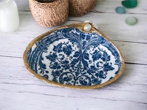 Bjewelled's Decoupage Clam Shell Trinket Dish.