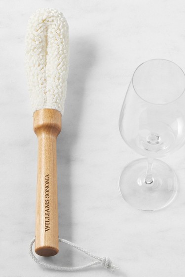 wine glass cleaner