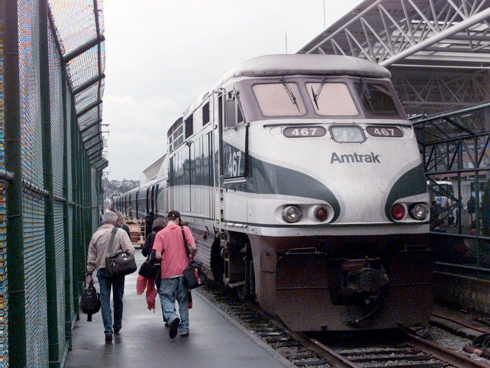 Landslide suspends Amtrak service between Vancouver and Seattle