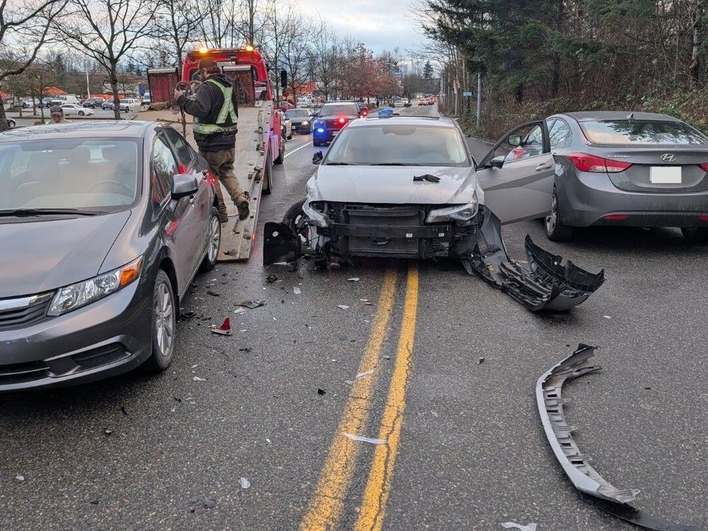 Two people arrested in Abbotsford after crashing stolen vehicle