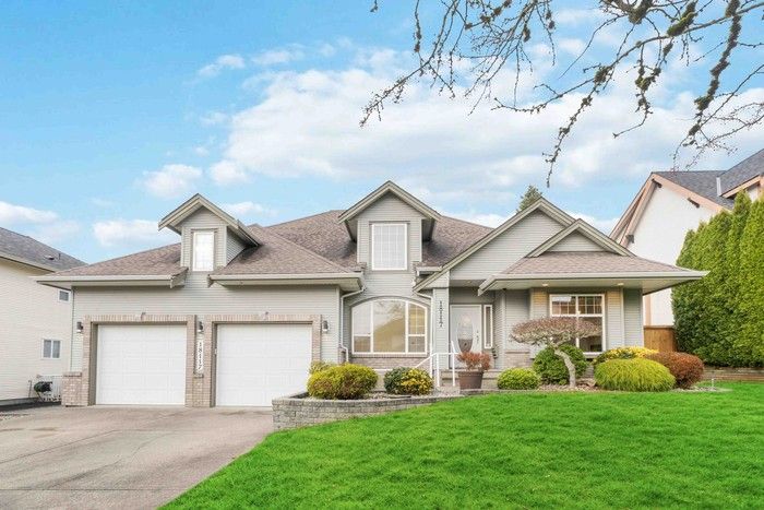  This home at 18117 68A Avenue in Cloverdale was listed for $1,499,900 and sold for $1,470,000.