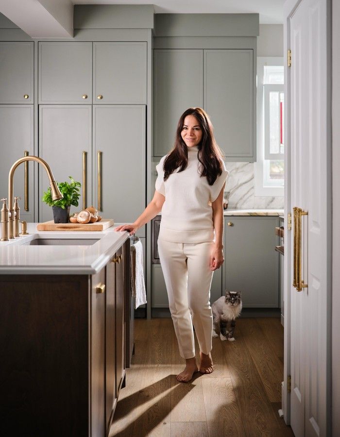  Marina Medina, of Marina Medina Design, leads the interior design for Supermod’s custom projects.