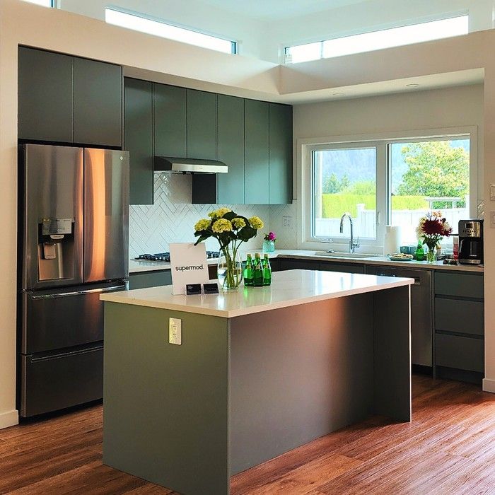  Inside a Supermod home.