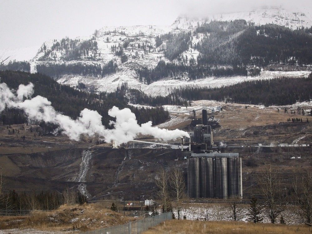 A coal mining operation in Sparwood is shown in this 2016 file photo. A coal mining operation in Sparwood is shown in this 2016 file photo.