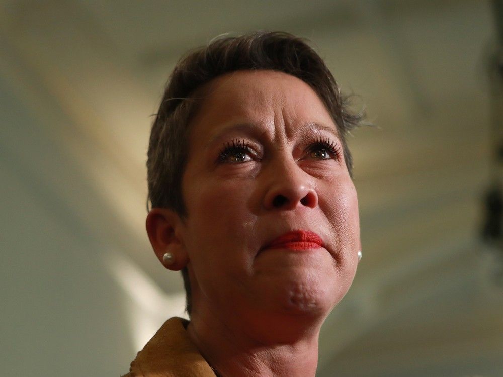   «Ce qui est le plus étonnant et décourageant, c'est pourquoi David Eby et son cabinet tournent le dos à un groupe aussi diversifié de dirigeants et d'alliés comme le Conseil de leadership des First Nations, les gouvernements locaux, les écologistes et les chefs d'entreprise», a déclaré Melanie Mark, un ancien ministre du gouvernement de John Horgan et de la première femme des premières nations à organiser un Cabinet Portfolio.