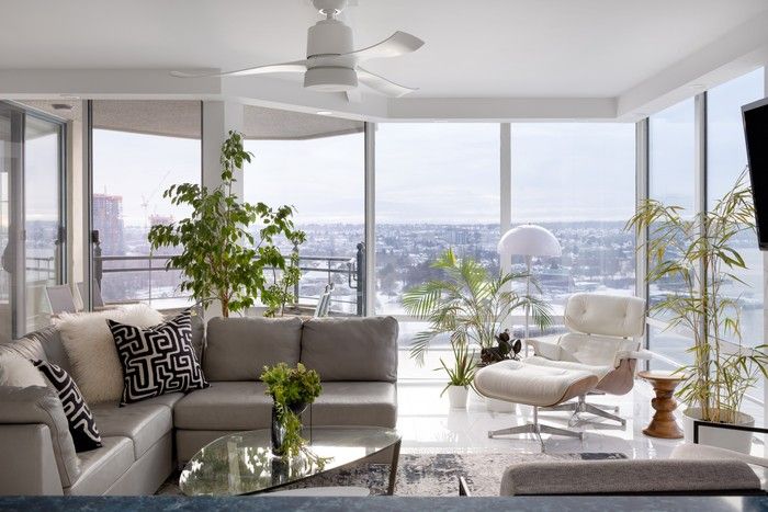  Tudor Manor was originally built as a three-level apartment complex in the 1920s before a 23-storey residential tower was constructed behind the refurbished facade in the late 1980s.