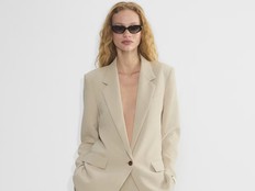 Here are five of our top picks from the Aritzia Summer Sale.