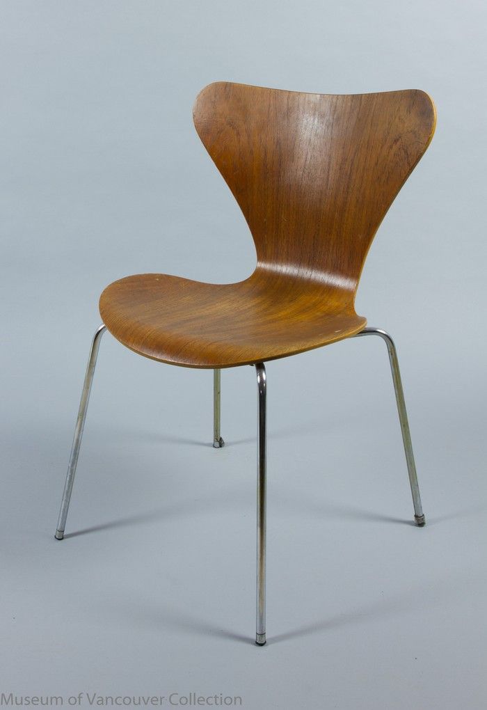  This Woodward’s staff lounge chair, c. 1974-92 is on display as part of the Deep-Seated Histories: Chairs from the Collection exhibition at the Museum of Vancouver.