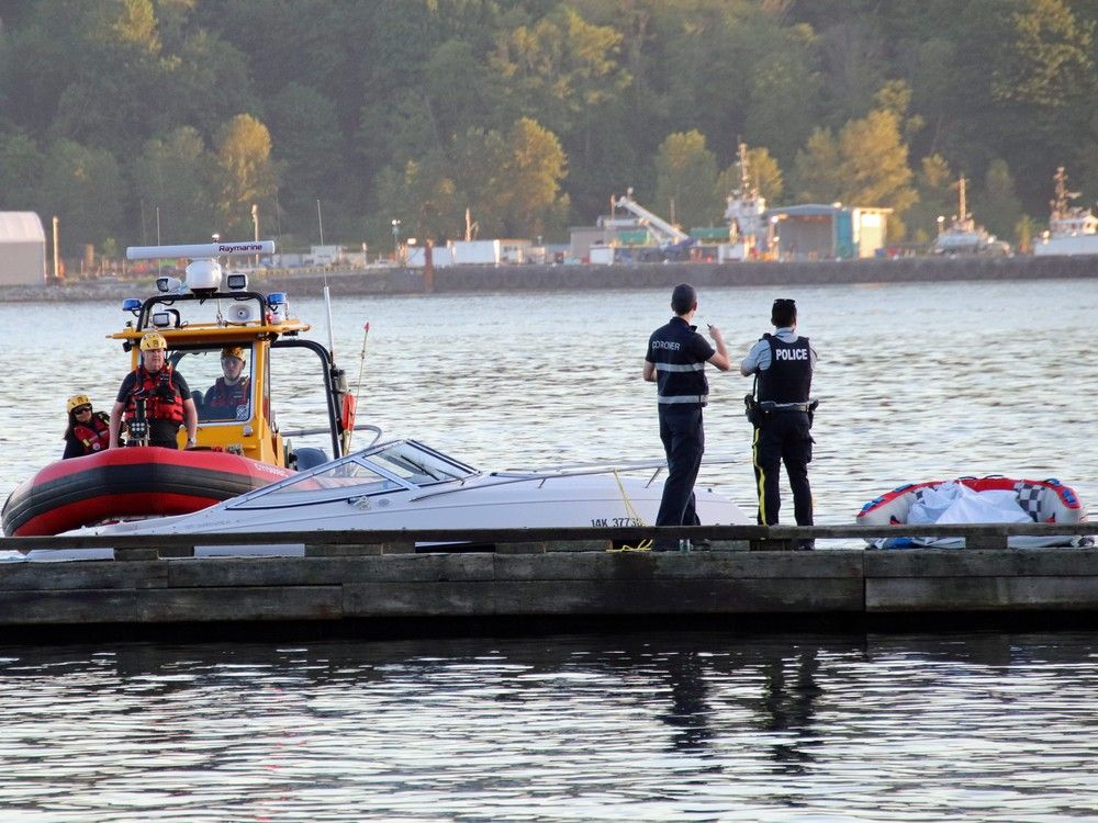   La scène de Cates Park à North Vancouver le samedi 7 juin après un enfant a été tuée et une autre blessée de manière critique dans un accident de plaisance.