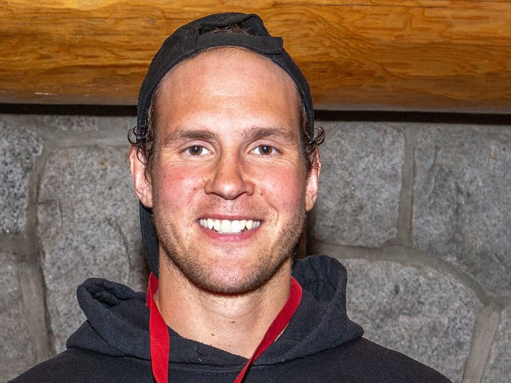  Sean Green of Kelowna won the 2025 Grouse Grind Challenge Friday, and broke the record by two ascents.