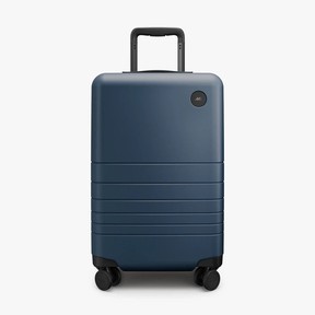 Monos Expandable Carry On. Handout/