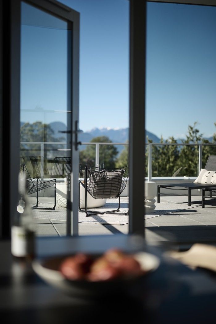  A view from Revolve.