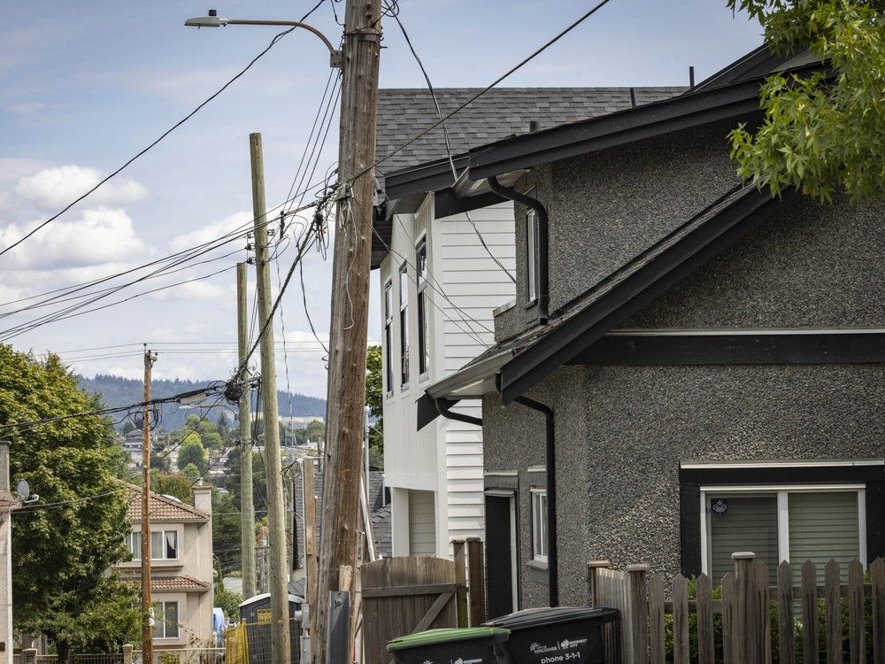 Exclusive: 'Serious safety risk': Work halted on several Vancouver multiplex projects built too close to power lines
