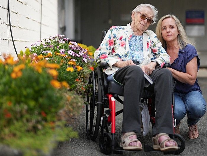  Laura Kyle and her mother Barbara Donaldson outside the Gorge Road Health Centre in Victoria. Photo credit: Adrian Lam/Times Colonist