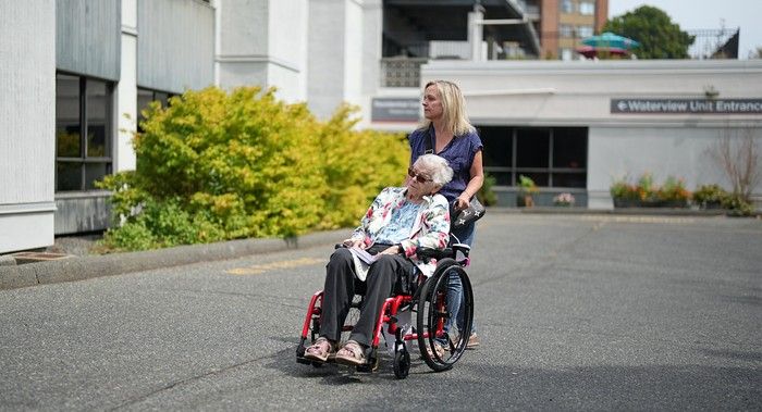  Laura Kyle and her mother Barbara Donaldson outside the Gorge Road Health Centre in Victoria. Photo credit: Adrian Lam/Times Colonist