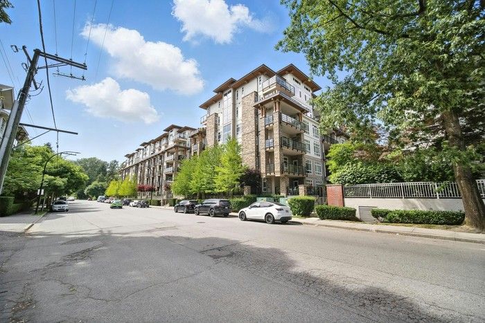  Orchid II is a condominium complex of 185 units in two six-storey buildings.