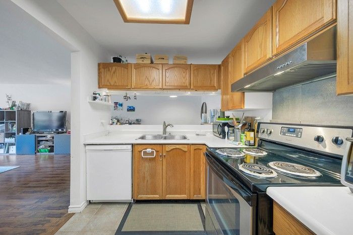  Kitchen in this 838-square-foot, two-bedroom apartment.