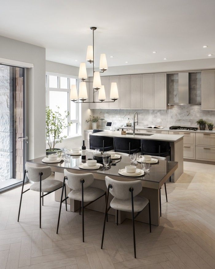 A distinctive feature is the herringbone-patterned engineered oak floors. A distinctive feature is the herringbone-patterned engineered oak floors.