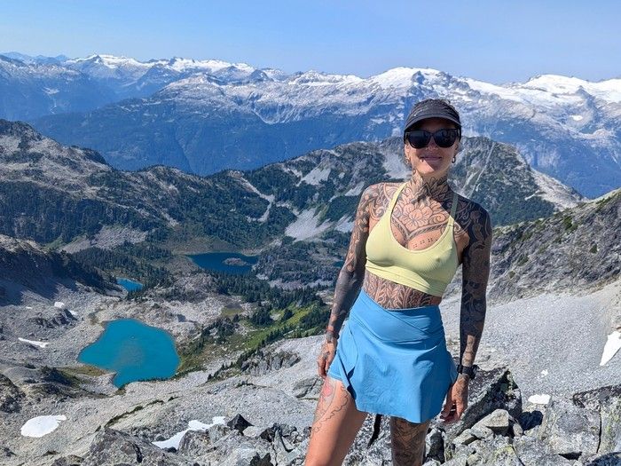  handout photo margaux cohen hiking