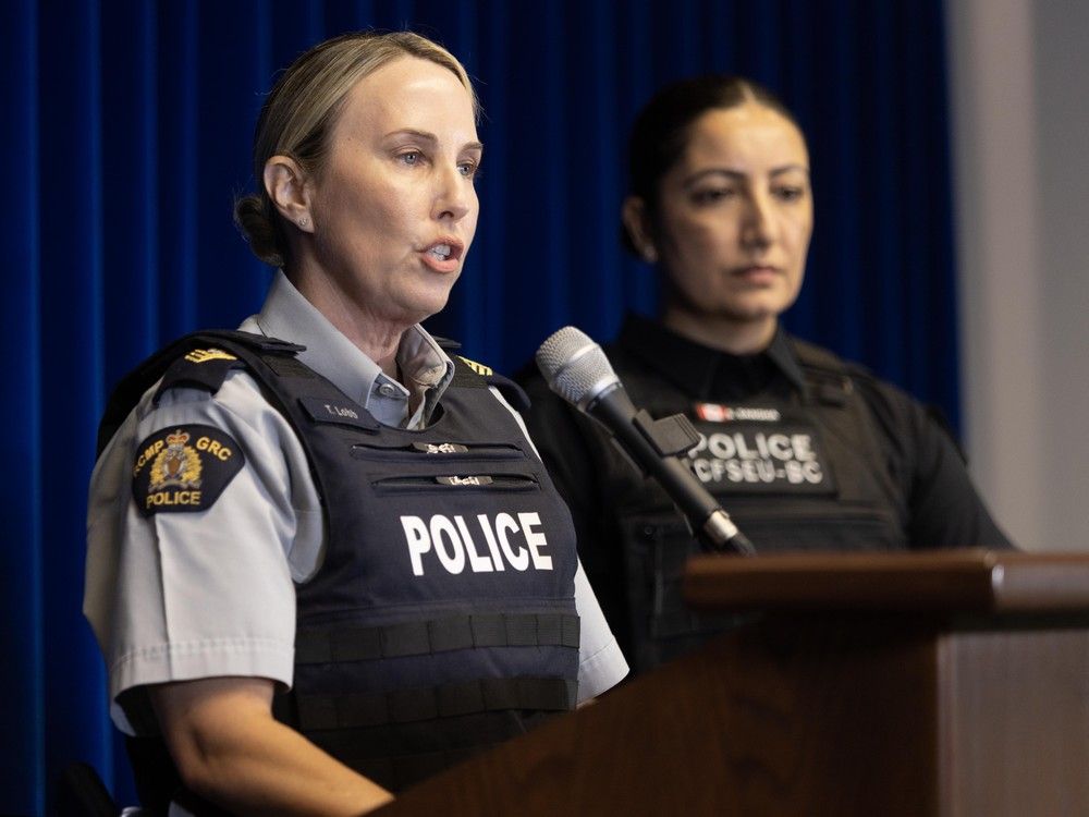   Porte-parole de la GRC Sgt. Tammy Lobb et Cpl. Sarbjit Sangha en tant que GRC de Surrey révèle des informations sur l'enquête Rabih Alkhalil Escape