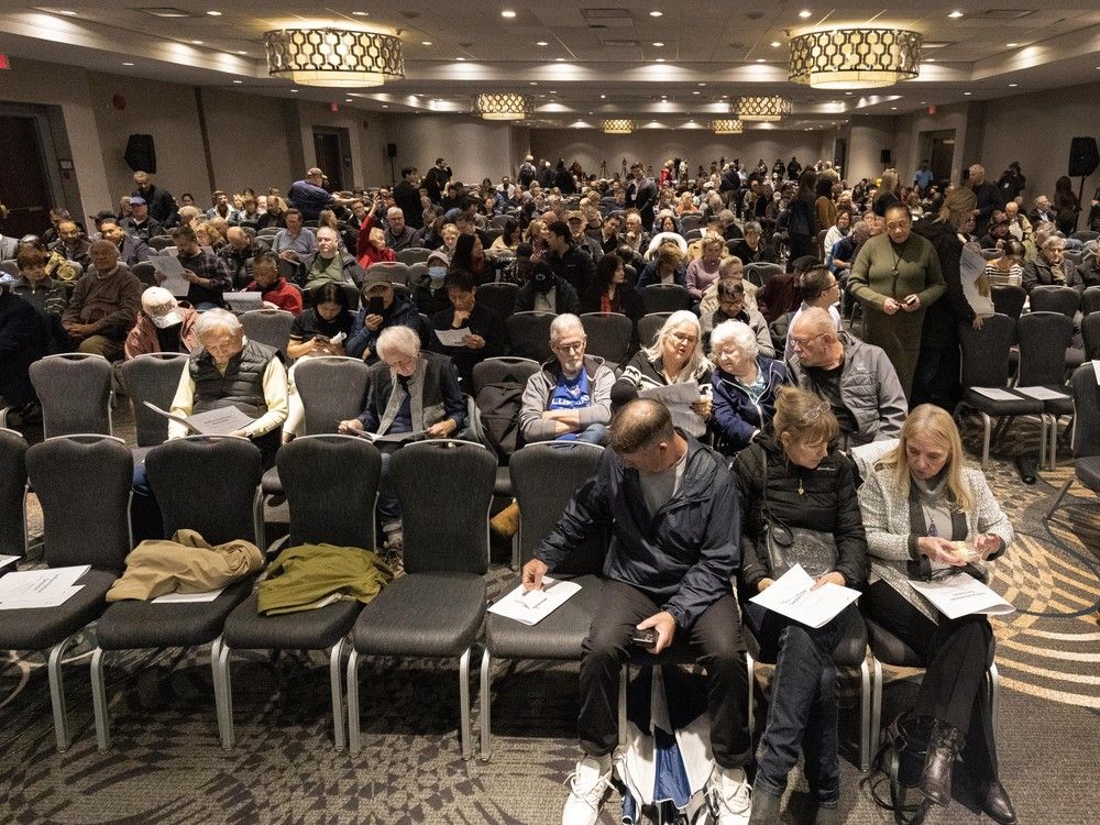 Hundreds attend the Cowichan Ruling information session  Hundreds attend the Cowichan Ruling information session