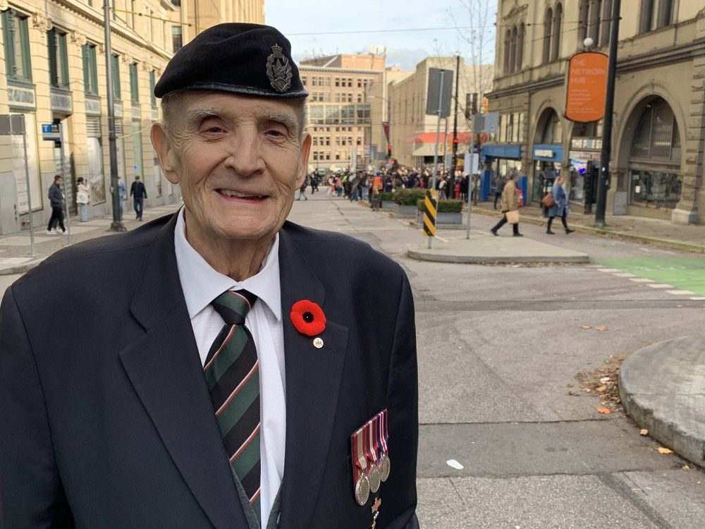   Ted Hawthorne, 79 ans, colonel honoraire du 36e Régiment de service basé à Richmond.