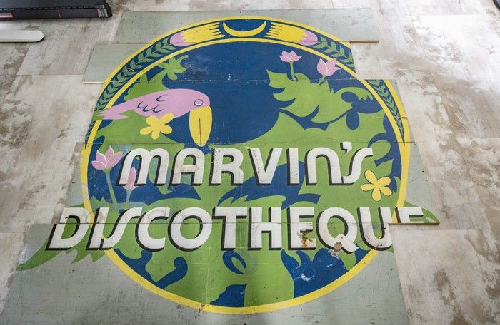  The Starvin’ Marvin’s sign doesn’t have “Starvin'” in it.