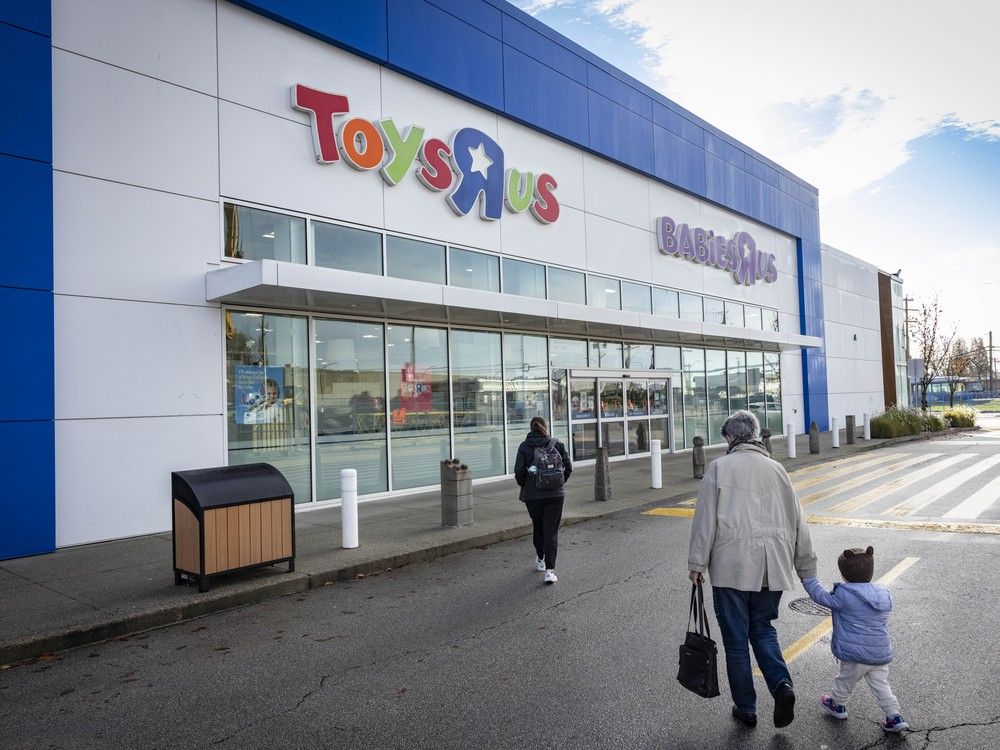 toys r us langley willowbrook mall
