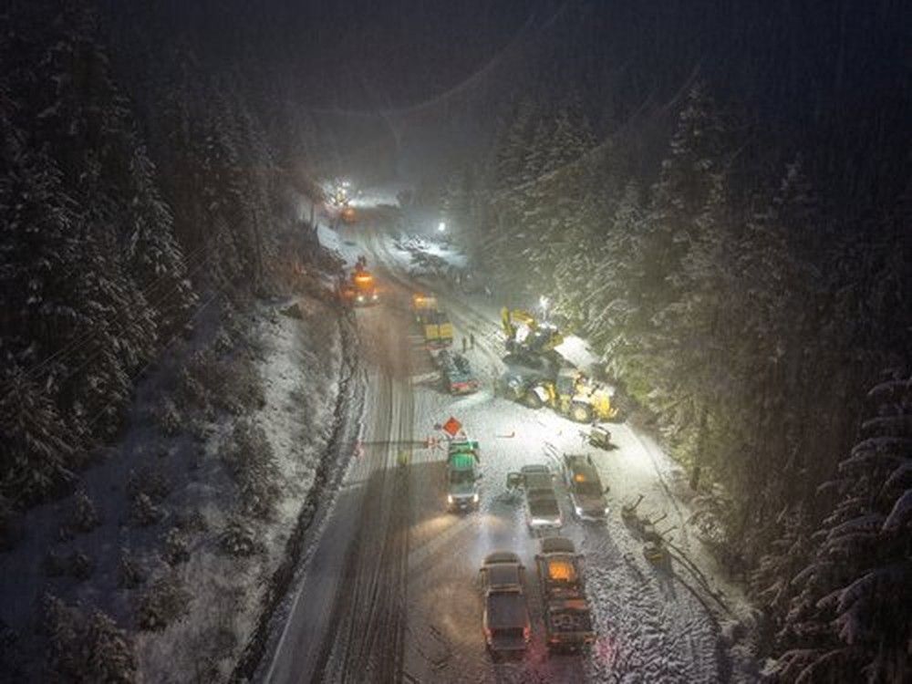 Traffic alert: Highway 3 reopens ahead of schedule after major washout | First lane on new stal̕əw̓asəm Bridge opens