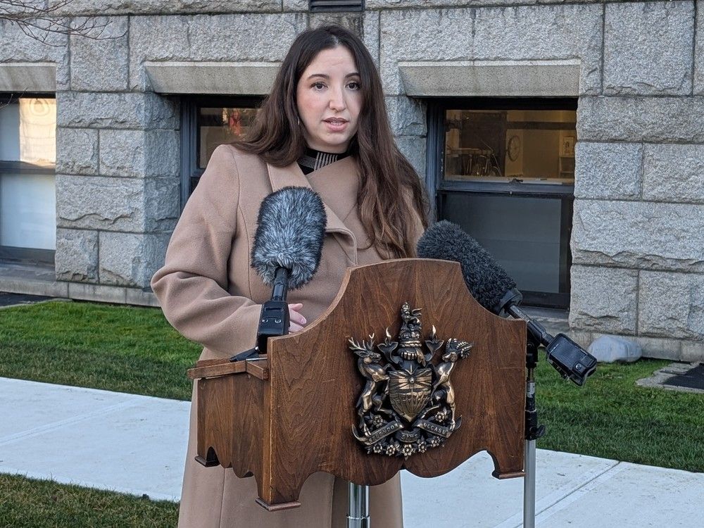 Sara Gillooly says a part of her wishes that she had taken the opportunity to travel to Turkey for treatment instead of staying in Canada.