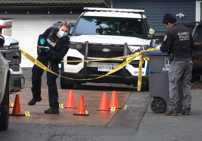 Surrey Police on scene in the 13400 block of 56 Ave after a shooting in on Jan. 15, 2026.
