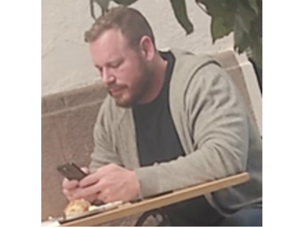   Des images du site Web du FBI montrent l'ancien snowboarder olympique, Ryan Wedding. Avec l'aimable autorisation du FBI.