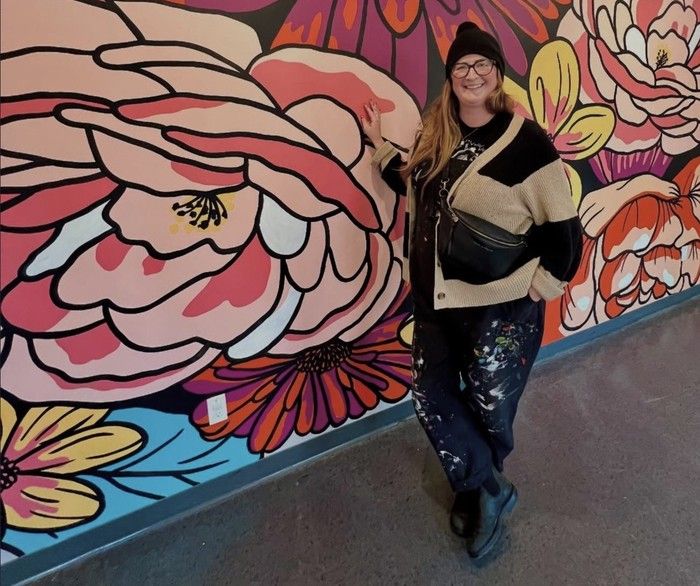  Muralist and illustrator Rachel Lyon will lead a live mural painting demonstration at the BC Home + Garden Show 2026.