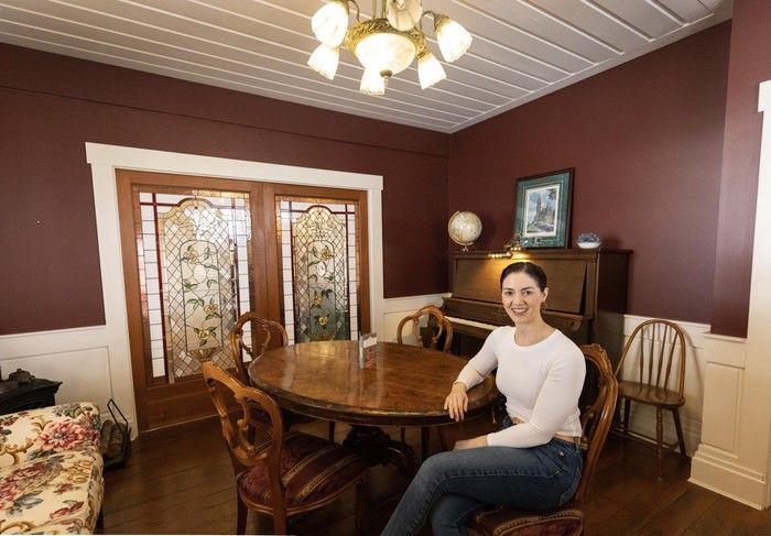 Angela Martin à l'hôtel Princess and the Pea à Langley. Angela Martin à l'hôtel Princess and the Pea à Langley.