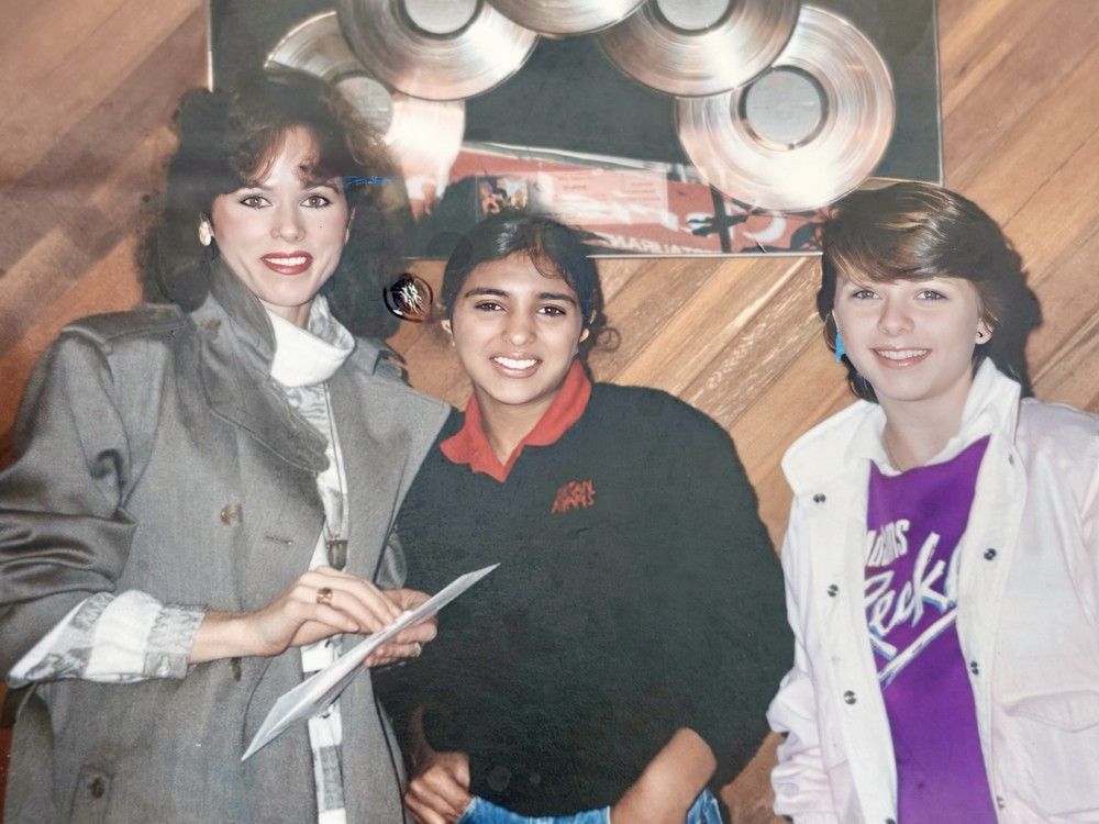 The Bookless Club: What's your old photo policy?