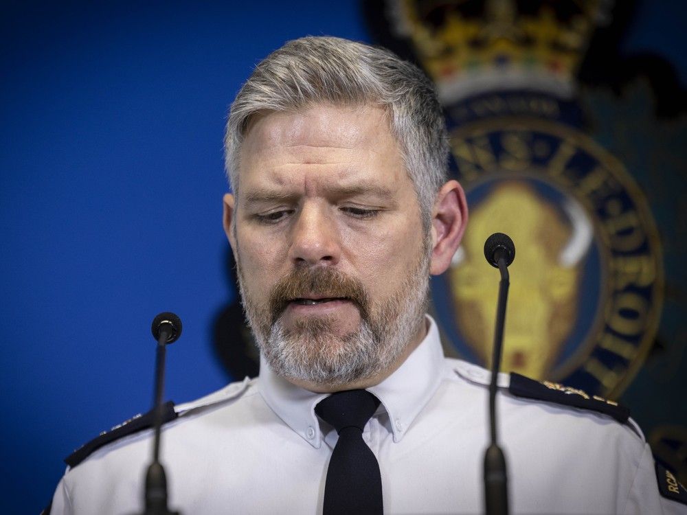  RCMP Deputy Commissioner Dwayne McDonald speaks to the media on Wednesday