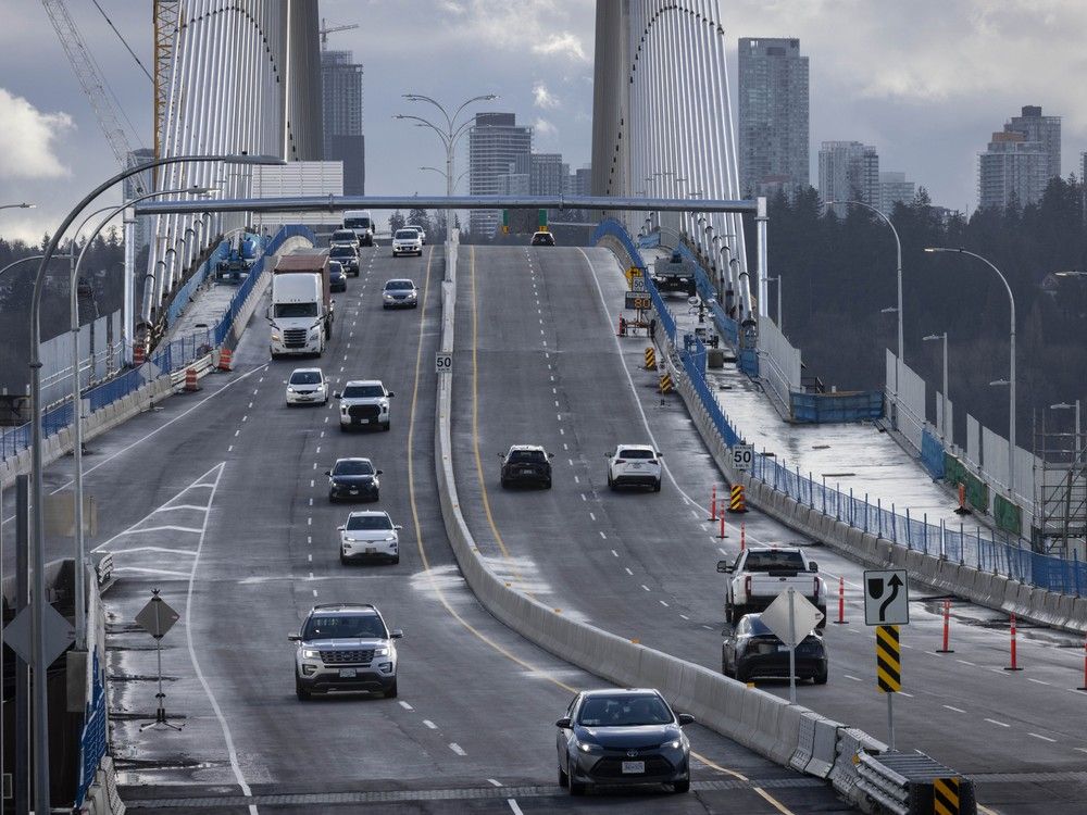 Traffic alert: New stal̕əw̓asəm Bridge opens in Metro Vancouver