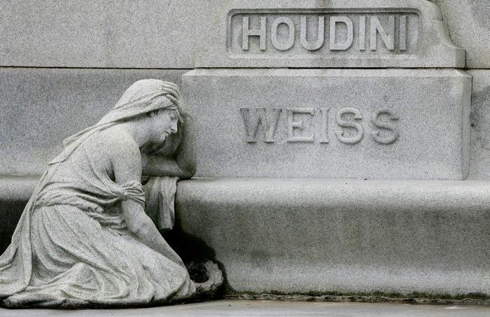  Magician Harry Houdini’s gravesite is pictured 23 March, 2007 in the Queens borough of New York.