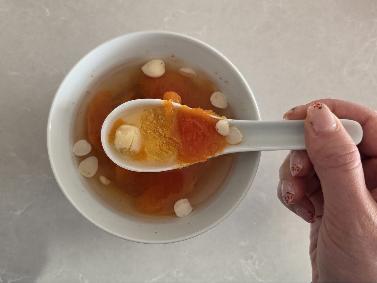 Papaya dessert soup is a simple recipe with big benefits. Papaya dessert soup is a simple recipe with big benefits.