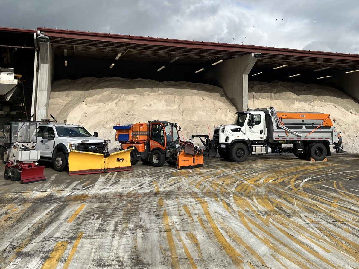 First snowless winter in city of Vancouver in 43 years leaves plows unused
