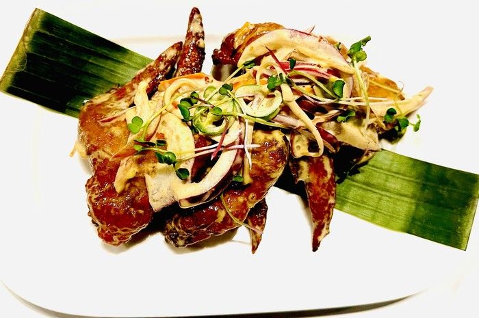  Slam dunk chicken wings at Halina.