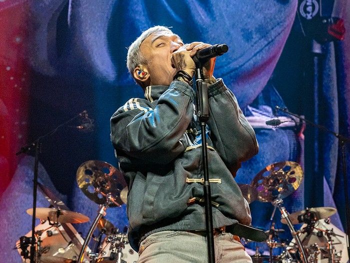 Concert review: Journey bids Vancouver fans a fine Final Farewell at Pacific Coliseum