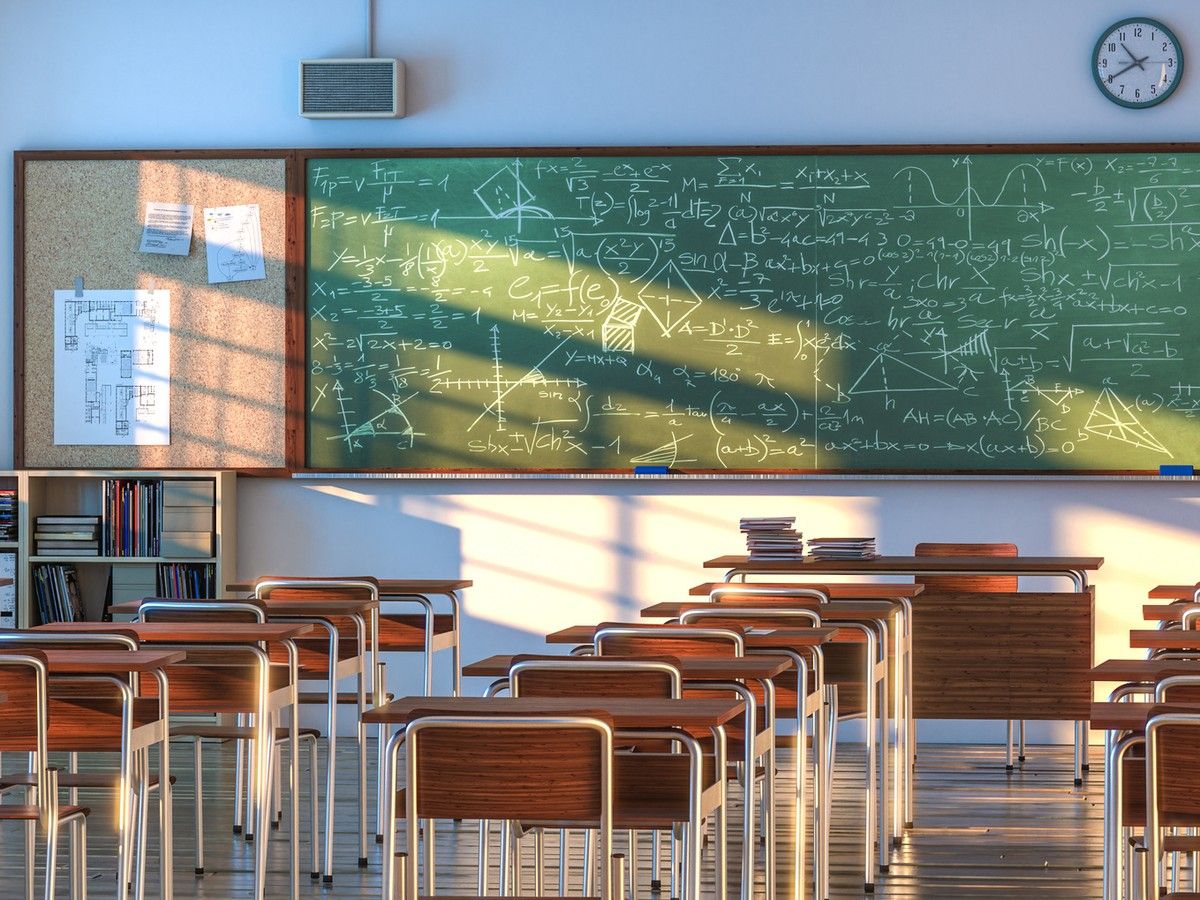 B.C. teacher suspended after sending inappropriate emails to Grade 11 student
