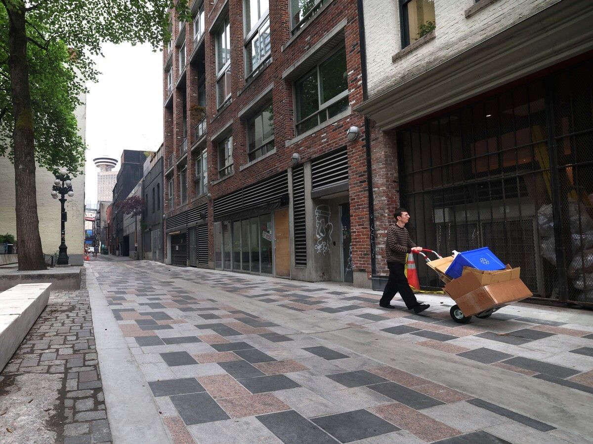 ‘Lipstick on a pig’: Gastown's Blood Alley gets a facelift, but old tensions remain
