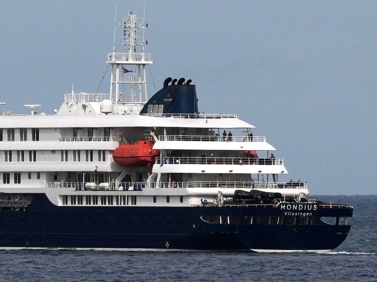 Four passengers from hantavirus-hit cruise ship arrive in B.C.