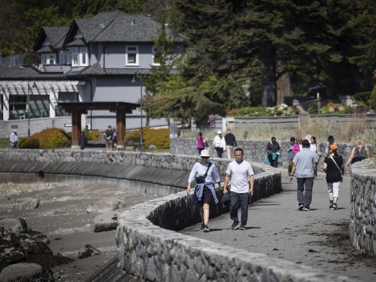 With heat spell set to grip Metro Vancouver, health authority issues advisory for marathon runners