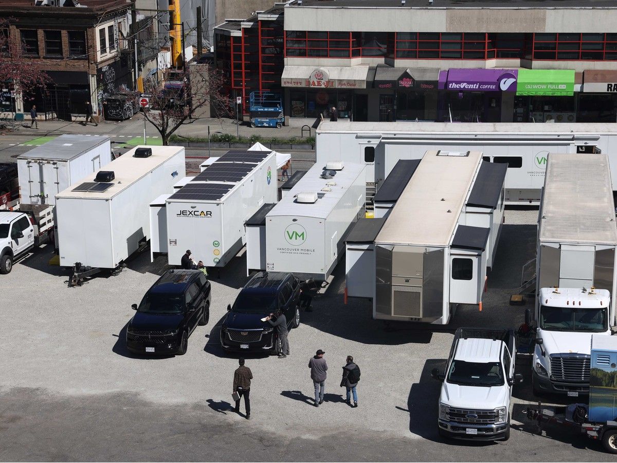 The Last of Us stars spotted filming in downtown Vancouver
