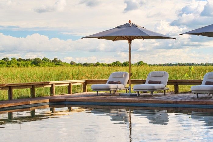 Jack Alexander Architecture took an adaptive reuse approach with the build, restoring the swimming pool instead of replacing it.